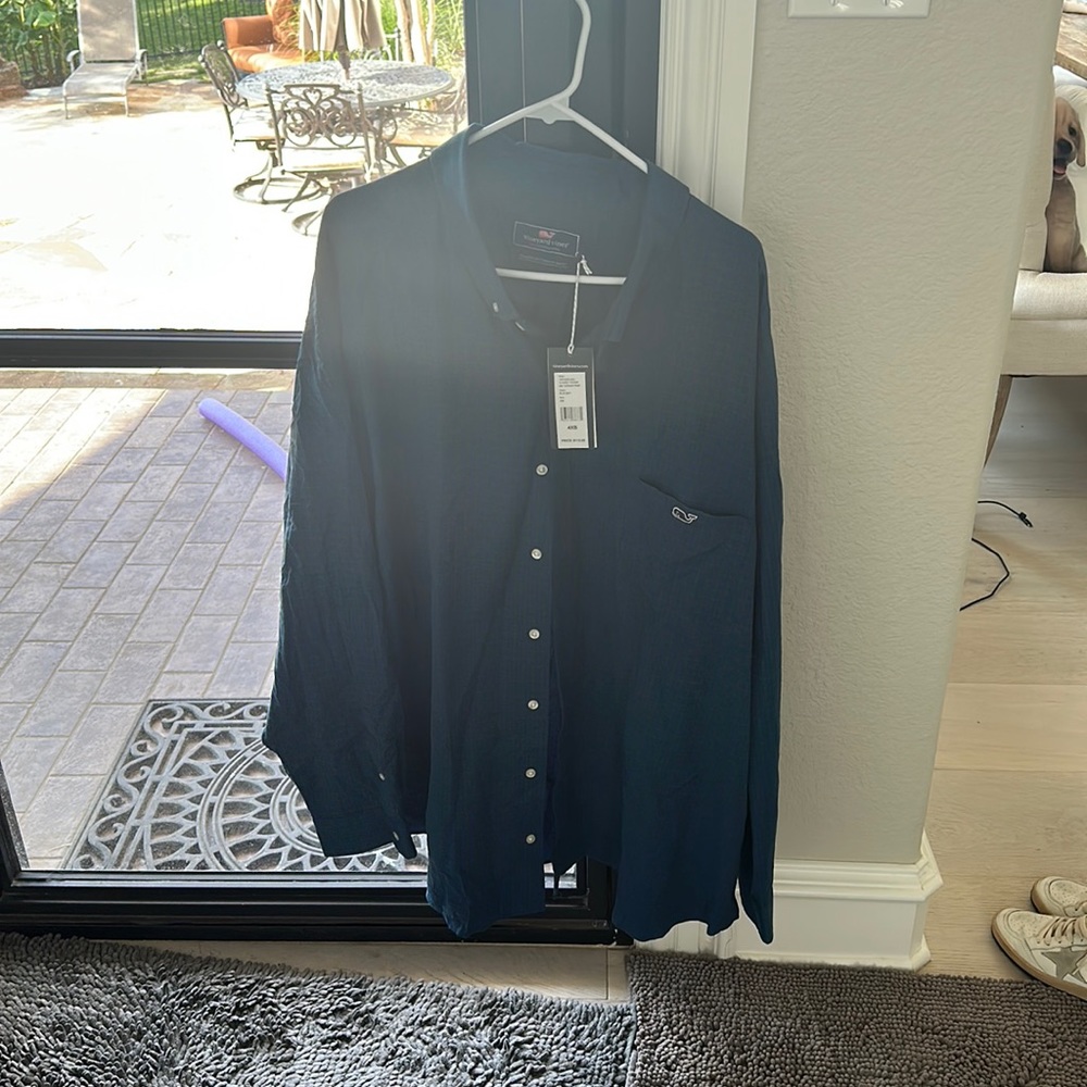 Blue and green plaid vintage vines classic fit tucked t shirt men’s